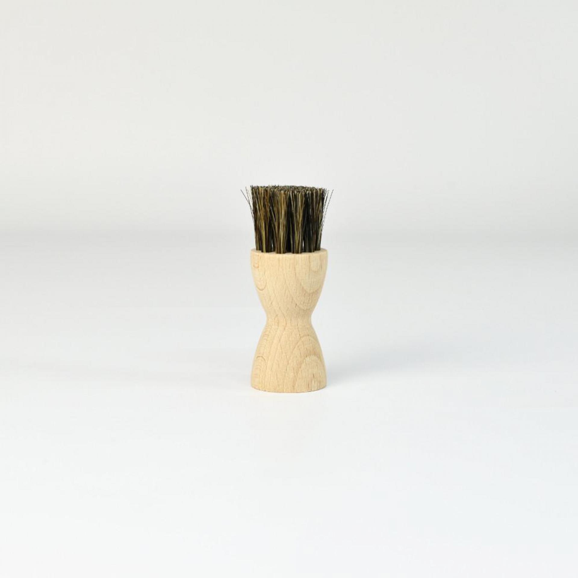 Pflege Auftragsbürste